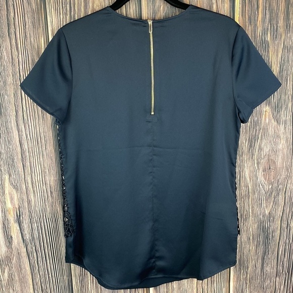 Ann Taylor Navy Blouse W/ Crochet Overlay & Gold Colored Zipper- Size XS - Picture 5 of 8